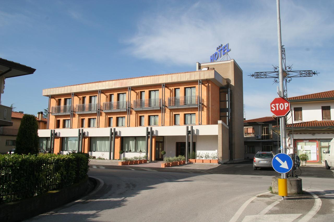 Hotel Alla Croce Negrisia Bagian luar foto